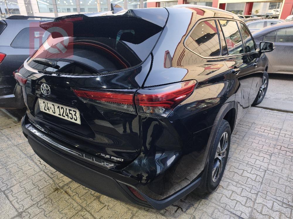 تۆیۆتا هایلاندەر